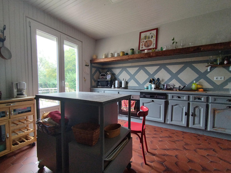 French property for sale in Les Grands-Chézeaux, Haute-Vienne - €213,840 - photo 4