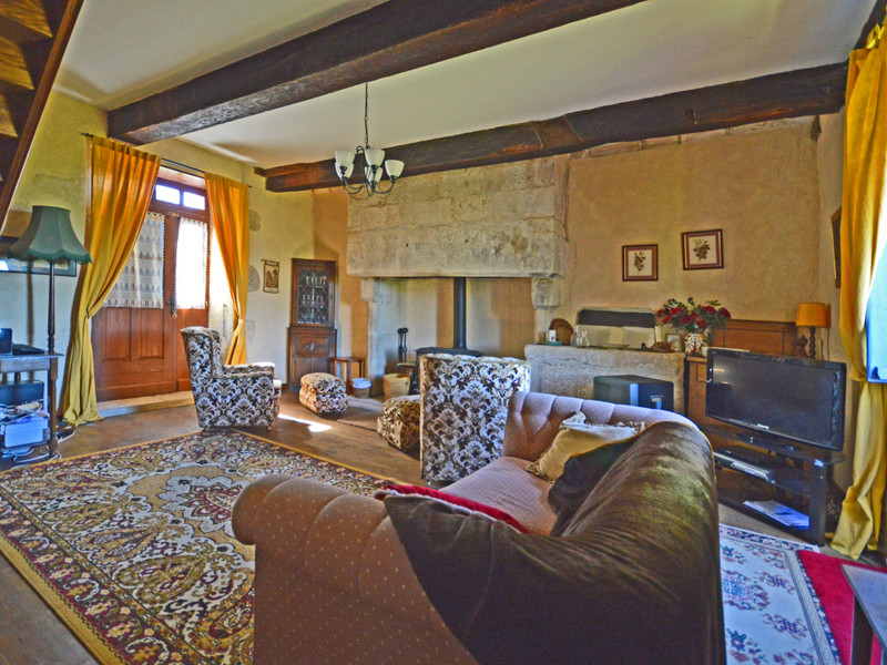French property for sale in Ajat, Dordogne - &#8364;125,350 - photo 3