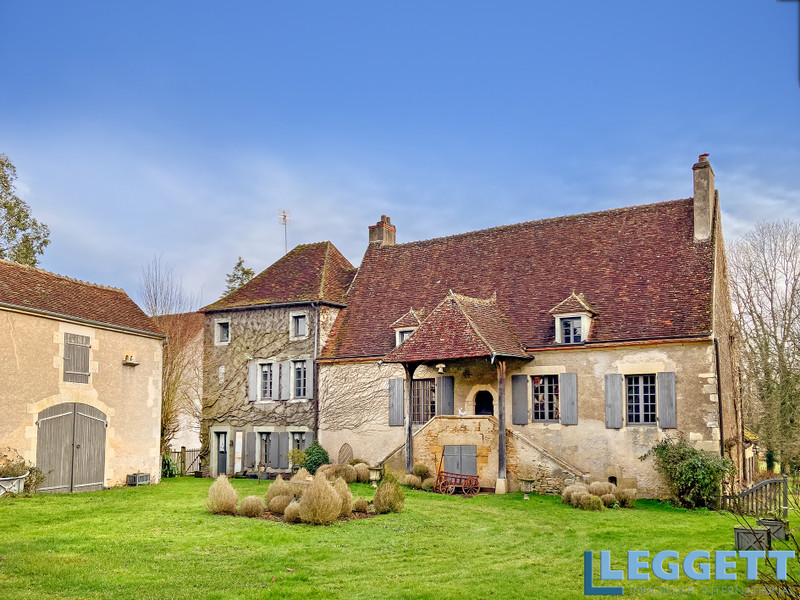 Maison à vendre à La Celle-sur-Nièvre, Nièvre - 425.000 € - photo 1