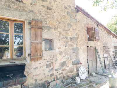French property for sale in Lesterps, Charente - €119,000 - photo 4
