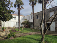 Maison à vendre à Le Château-d'Oléron, Charente-Maritime - 997.500 € - photo 3