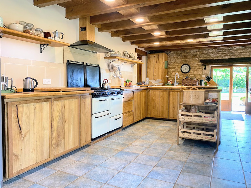 French property for sale in Cellefrouin, Charente - €342,600 - photo 5