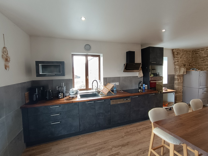 French property for sale in Auzances, Creuse - €149,900 - photo 7