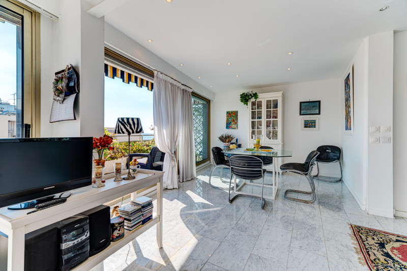 French property for sale in Nice, Alpes-Maritimes - €1,390,000 - photo 4