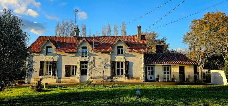French property for sale in L'Hermenault, Vendée - €299,900 - photo 0