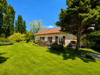 Propriété à vendre à Chillac, Charente - 162 000 € - photo n°1