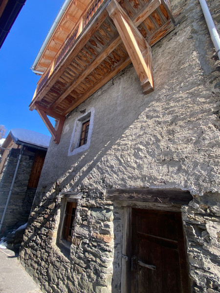 Ski property for sale in Val d'Isere - €585,000 - photo 2