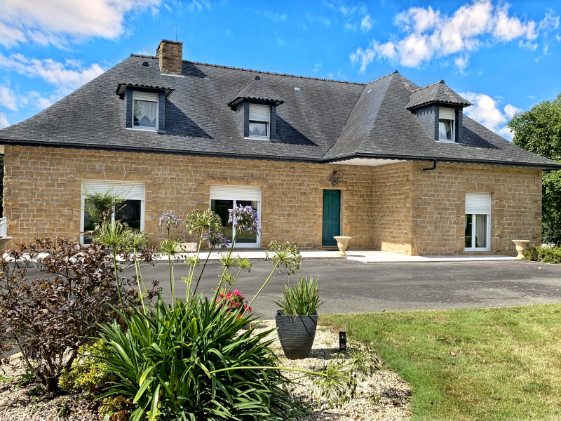 French property for sale in Saint-James, Manche - €349,000 - photo 0