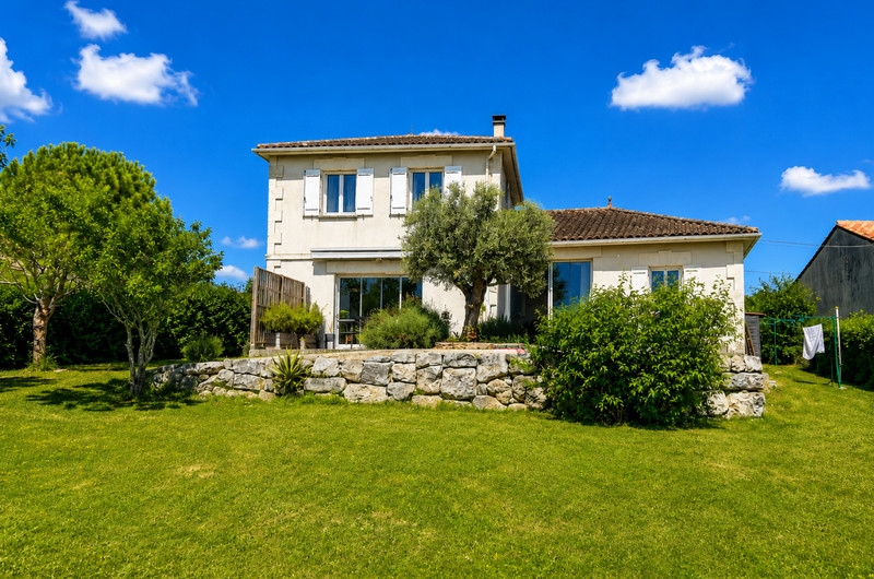 Propriété à vendre à Marsac, Charente - photoAltPrice