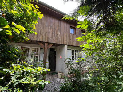 Maison à vendre à Nontron, Dordogne, Aquitaine, avec Leggett Immobilier