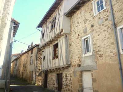 Maison à vendre à Lesterps, Charente, Poitou-Charentes, avec Leggett Immobilier