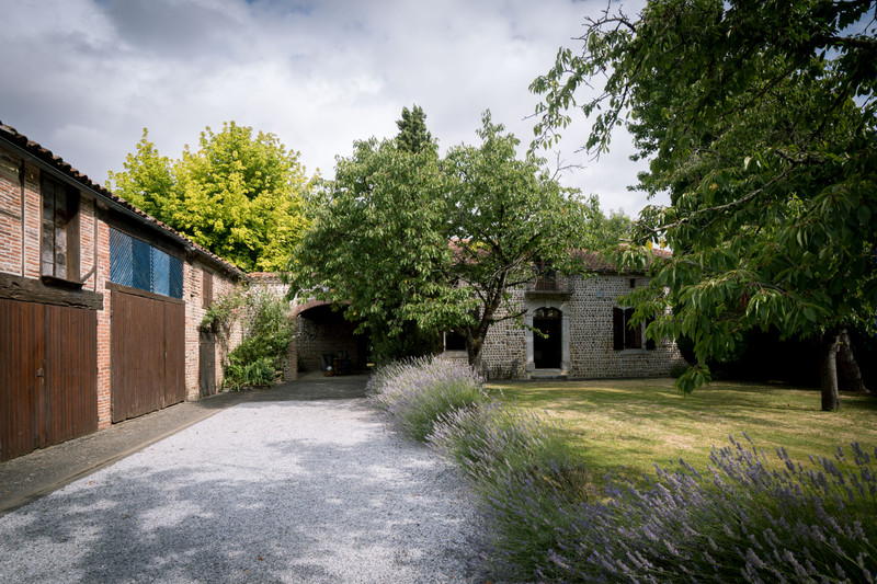 French property for sale in Vic-en-Bigorre, Hautes-Pyrénées - €339,000 - photo 10