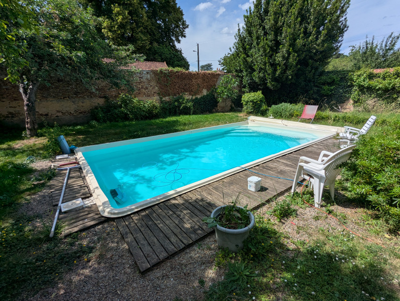 French property for sale in Sainte-Sévère-sur-Indre, Indre - €294,250 - photo 1