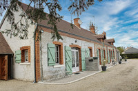 Terrace for sale in Mur-de-Sologne Loir-et-Cher Centre