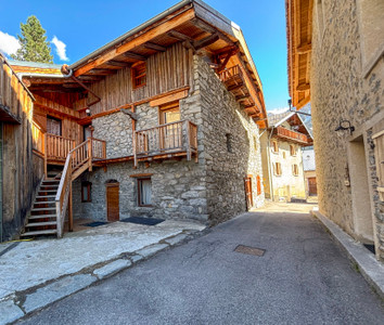 French property for sale in Peisey-Nancroix, Savoie - €2,080,000 - photo 1