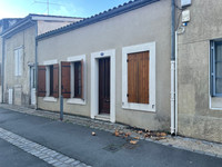 Maison à vendre à Sainte-Foy-la-Grande, Gironde - 151.200 € - photo 1