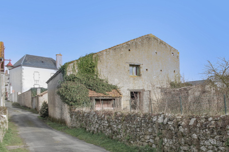 French property for sale in Gourgé, Deux-Sèvres - €155,000 - photo 5