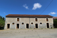 Maison à vendre à Coulonges, Vienne - 78.000 € - photo 6