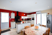 Maison à vendre à Angliers, Charente-Maritime - 651 900 € - photo 2