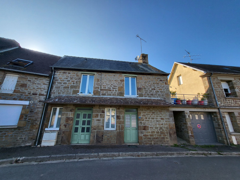 French property for sale in Saint-Fraimbault, Orne - €50,000 - photo 2