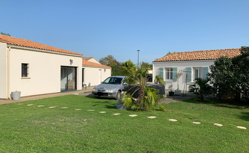 French property for sale in Sainte-Radegonde, Charente-Maritime - &#8364;318,000 - photo 3