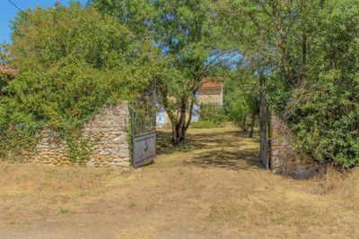 French property for sale in Chalandray, Vienne - €114,000 - photo 1