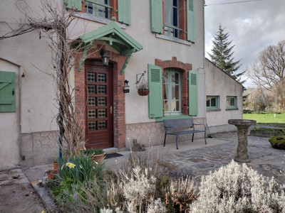 Maison à vendre à Azat-le-Ris, Haute-Vienne, Limousin, avec Leggett Immobilier