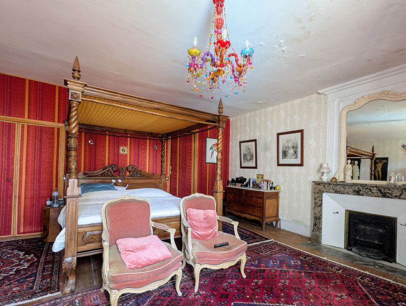 French property for sale in Valence-en-Poitou, Vienne - €562,000 - photo 4