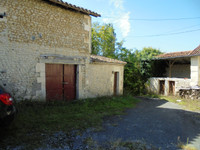 Maison à vendre à Saint-Séverin, Charente - 318.000 € - photo 6