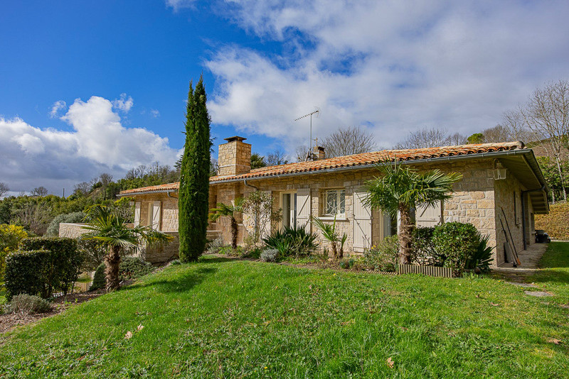 French property for sale in Montpezat-de-Quercy, Tarn-et-Garonne - €585,000 - photo 1
