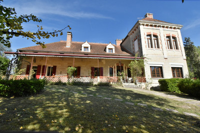 Maison à vendre à Saint-Laurent-des-Hommes, Dordogne, Aquitaine, avec Leggett Immobilier