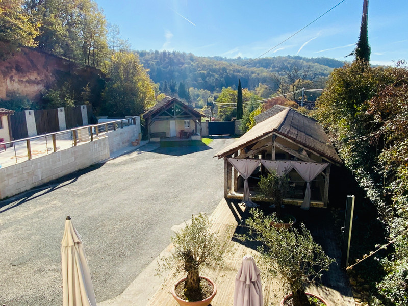 French property for sale in Montignac, Dordogne - €561,800 - photo 9