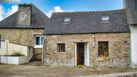 French property, houses and homes for sale in Glomel Côtes-d'Armor Brittany