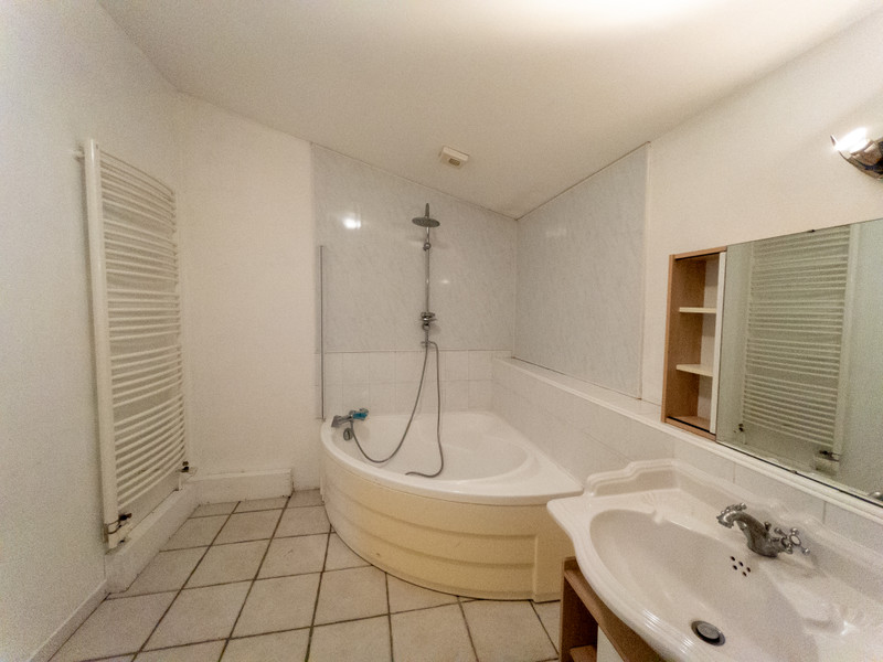 French property for sale in Aubeterre-sur-Dronne, Charente - €214,000 - photo 10