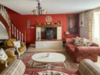 Maison à vendre à Nanteuil-en-Vallée, Charente - 179.950 € - photo 3