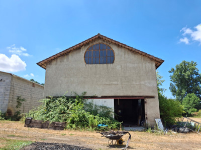 French property for sale in Saint-Junien, Haute-Vienne - €195,000 - photo 2
