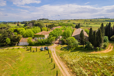 Chateau à vendre à Narbonne, Aude, Languedoc-Roussillon, avec Leggett Immobilier