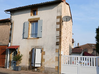 Propriété à vendre à Availles-Limouzine, Vienne - 88 000 € - photo n°1