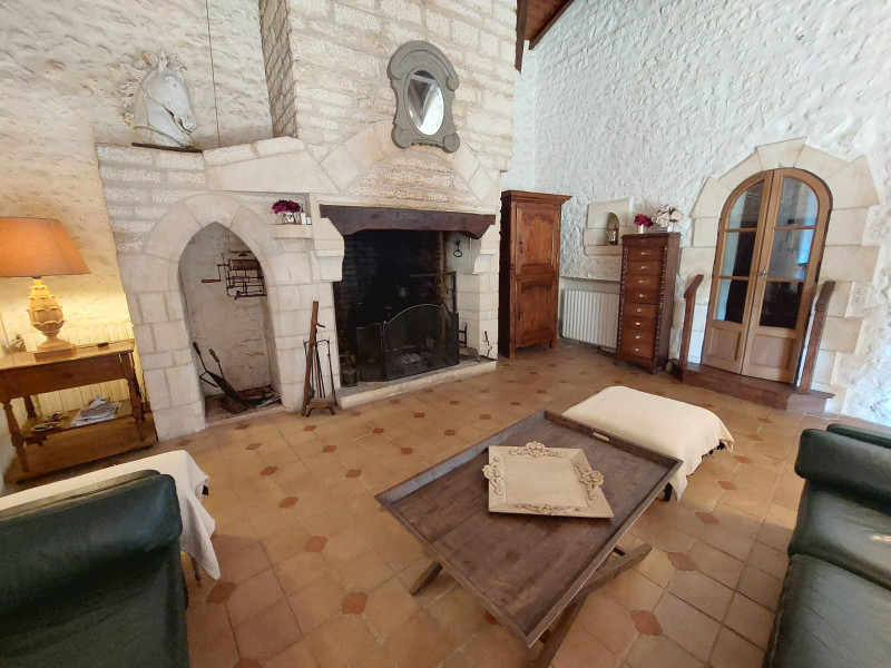 French property for sale in Villebois-Lavalette, Charente - €399,000 - photo 4