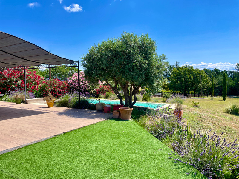 French property for sale in Pierrevert, Alpes-de-Haute-Provence - €599,000 - photo 9