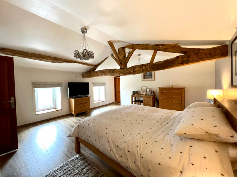 French property for sale in Floirac, Charente-Maritime - €397,500 - photo 9