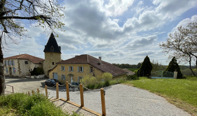 house for sale in Landes