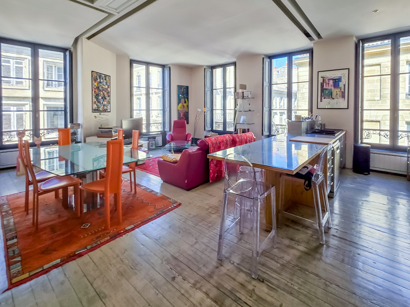 French property for sale in Bordeaux, Gironde - €627,000 - photo 1