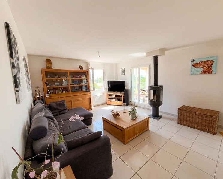 French property for sale in Régusse, Var - €636,000 - photo 6