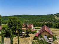 Maison à vendre à Aubas, Dordogne - 398.000 € - photo 1