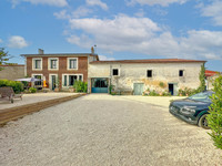 French property, houses and homes for sale in Saint-Pierre-de-Juillers Charente-Maritime Poitou_Charentes
