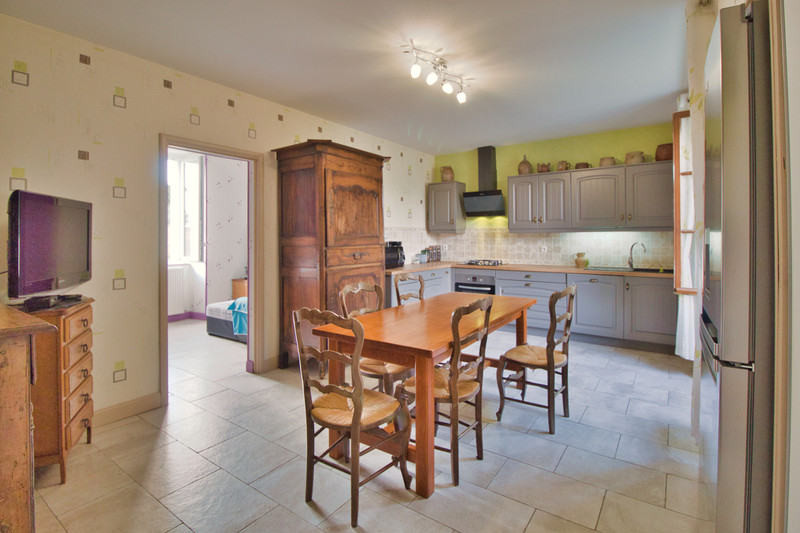 French property for sale in Monts-sur-Guesnes, Vienne - €157,500 - photo 6