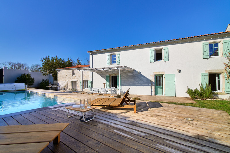 Maison à vendre à Andilly, Charente-Maritime - 690.000 € - photo 1
