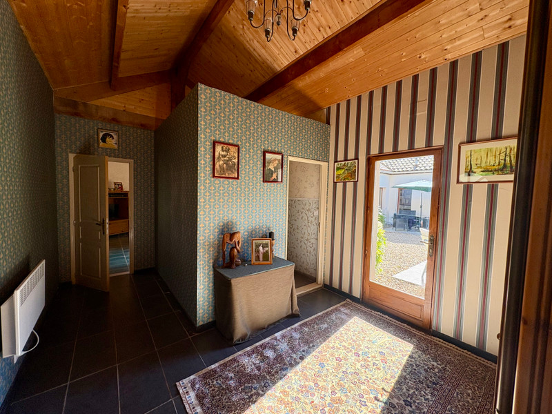 French property for sale in Saint-Estèphe, Dordogne - €240,750 - photo 4