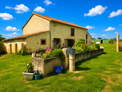 French property for sale in Azat-le-Ris, Haute-Vienne - €294,250 - photo 1